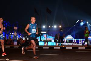 BIB: 4595, 245
                            <button type="button" onclick="openModal(15065793)" class="btn btn-primary btn-sm float-right btn-popup" data-toggle="modal" data-target=".modal-high-quality">
                        <i class="fas fa-shopping-cart"></i> Add to Cart
                    </button>
                                            <button type="button" onclick="isThisMe(15065793, true)" class="btn btn-success btn-sm float-right btn-popup btn-isme hidden" data-toggle="tooltip" data-placement="bottom" title="นี่คือรูปของคุณใช่ไหม คลิกที่นี่เพื่อเอาเข้าอัลบั้ม">
                        <i class="fas fa-plus"></i> Add to album
                    </button>
                    <button type="button" onclick="isThisMe(15065793, false)" class="btn btn-warning btn-sm float-right btn-popup btn-isnotme hidden">
                        <i class="fas fa-ban"></i> Remove from album
                    </button>